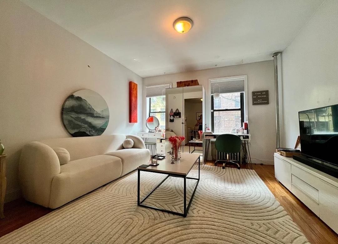 cozy private studio in quiet neighborhood